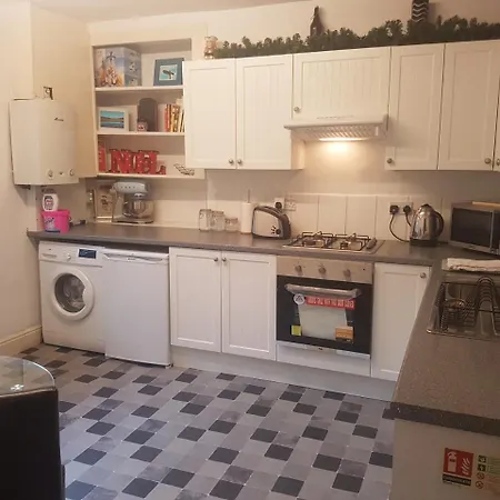 Cosy Lakeland Town House On The High Street