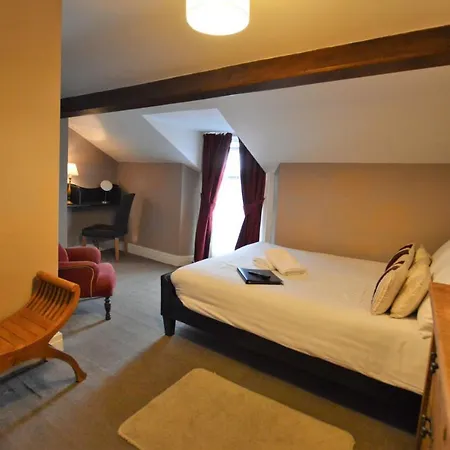 Дом отдыха Cosy Lakeland Town House On The High Street Уиндермир